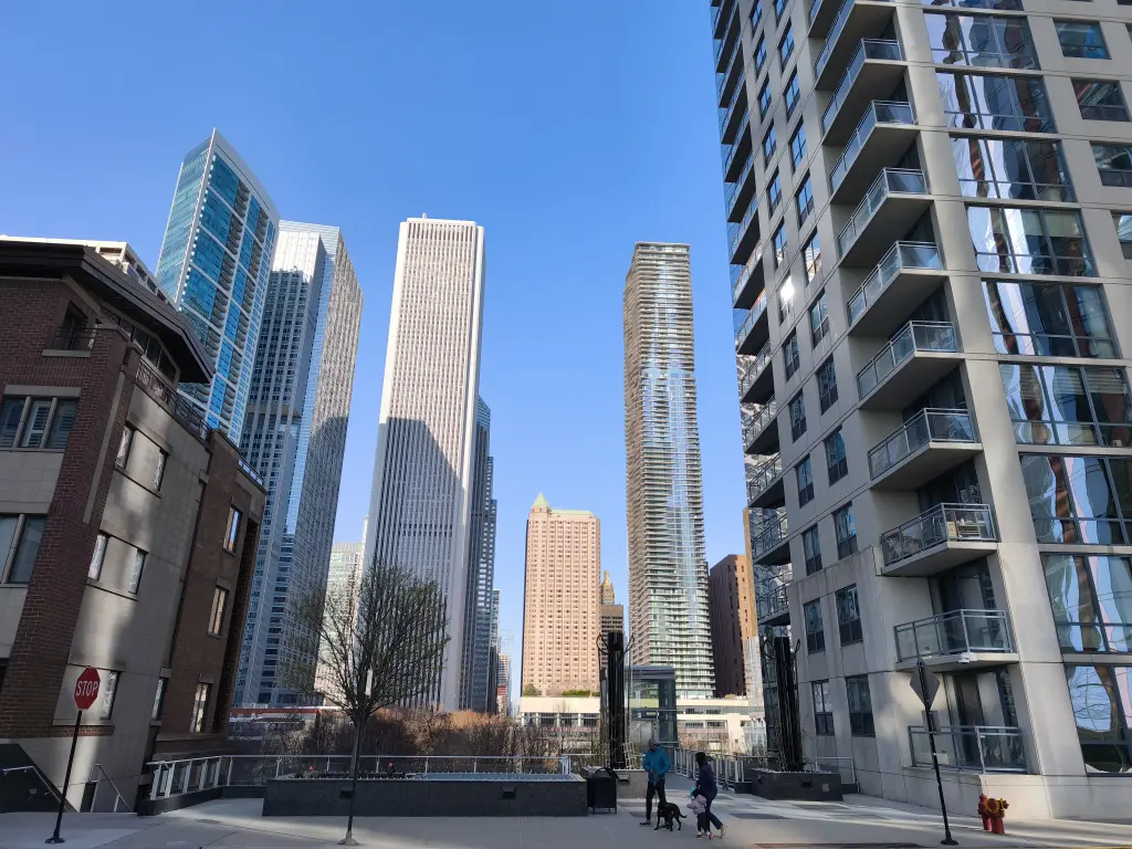 ChicagoSkyscraper17.webp